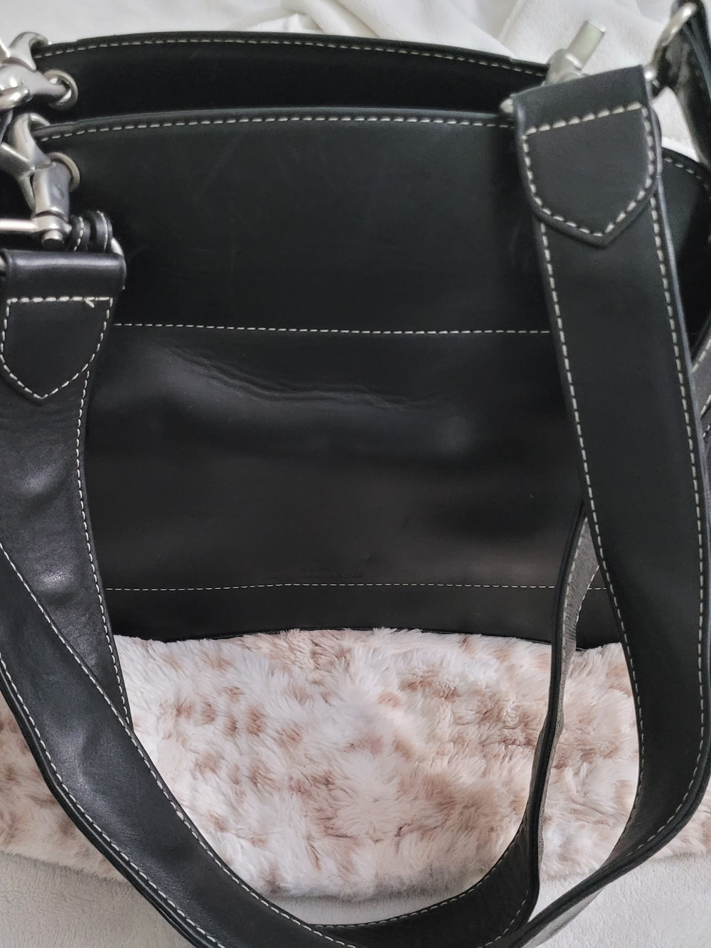 Deborah Lewis Black Shoulder Bag with White Stitching🖤🤍